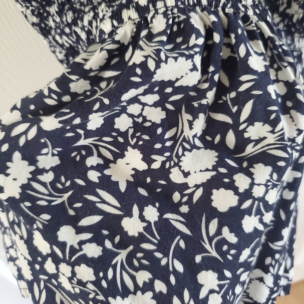 Floral Print Navy and White Women's Spaghetti Strap Scrunch/Flowy Top #MP - Picture 6 of 8